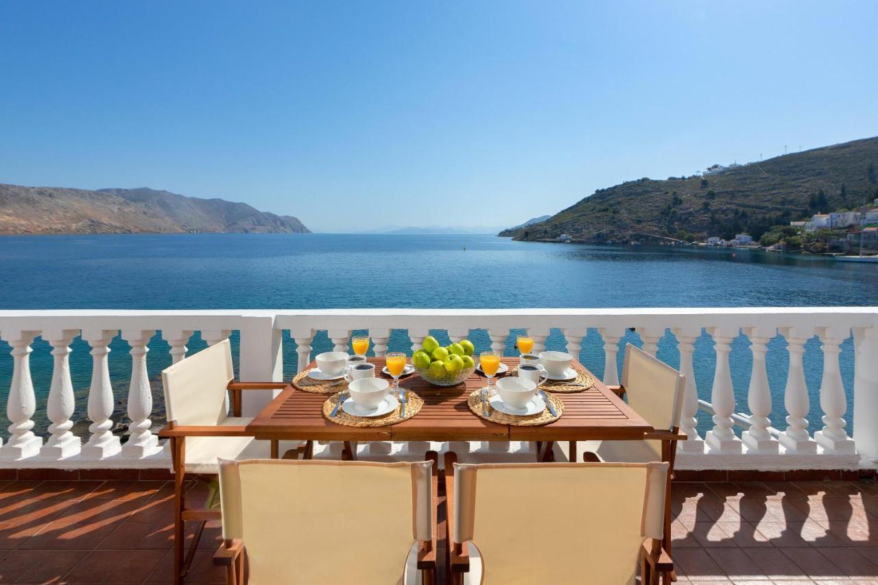Maison d'hôtes Maravelia Mare à Symi Extérieur photo